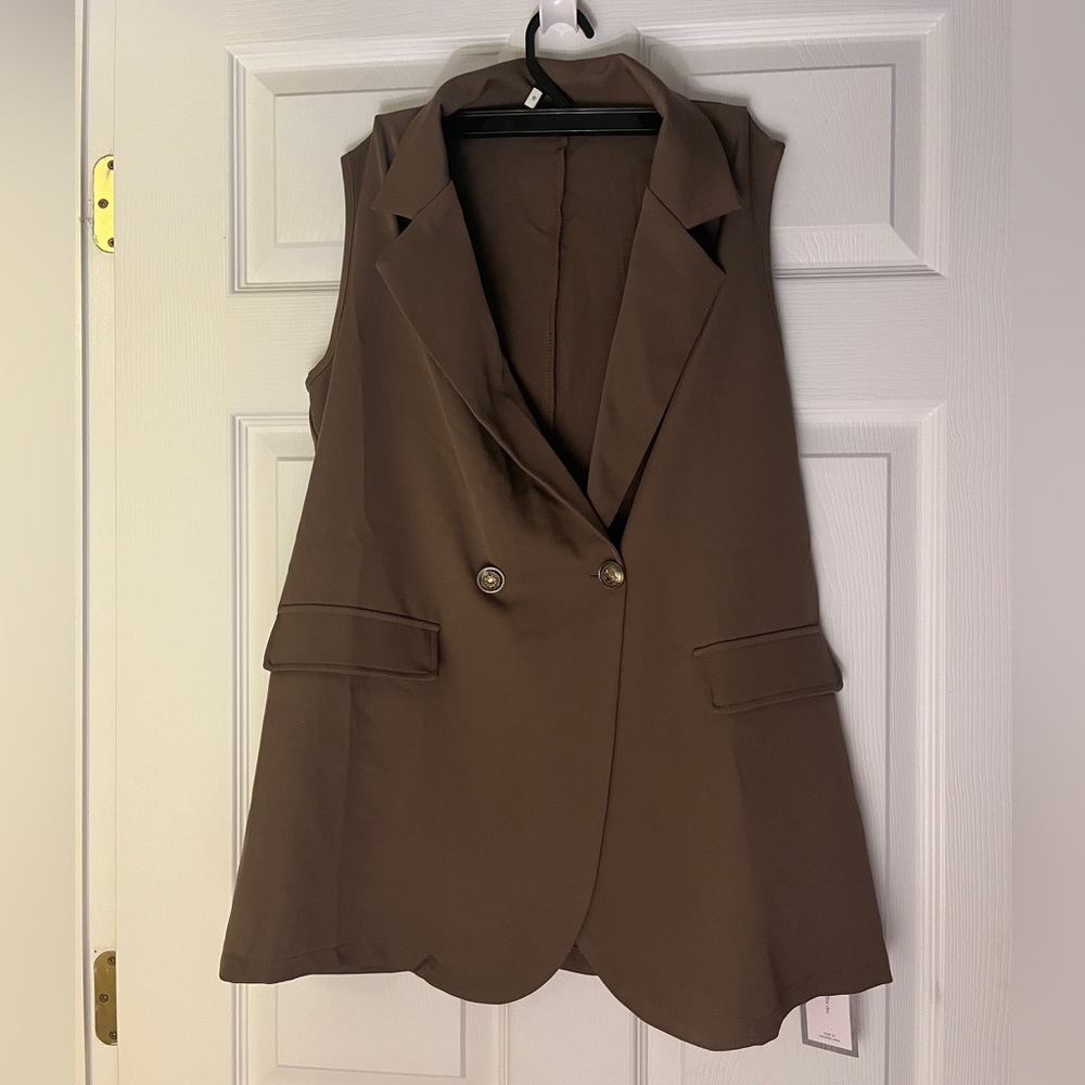 Sleeveless Blazer Top